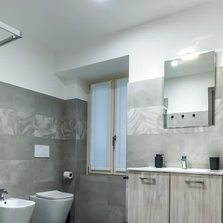 Gavirate Lake Apartment Apartament *
